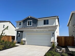 Building Photo - 383 Manhattan Dr