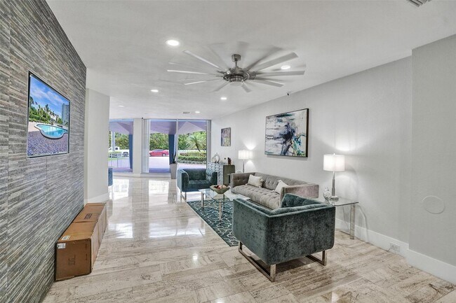 Foto del edificio - 301 N Ocean Blvd