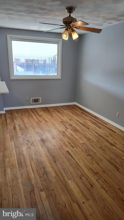 Foto del edificio - 7813 Kentley Rd