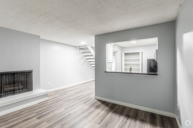 2BR TH, 1.5BA - 905SF - Living Room - Capitol Gardens