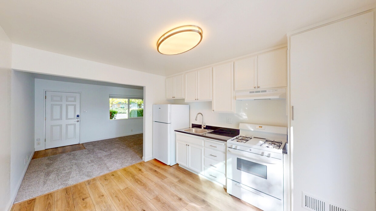 Primary Photo - 15415 Marty Dr