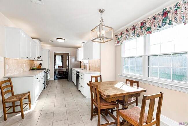 Foto del edificio - 10859 Cal Rd