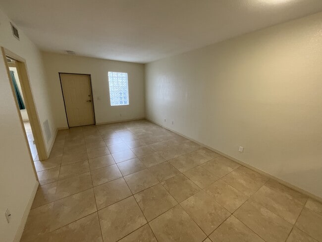 Foto del edificio - 8312 Bernwood Cove Loop