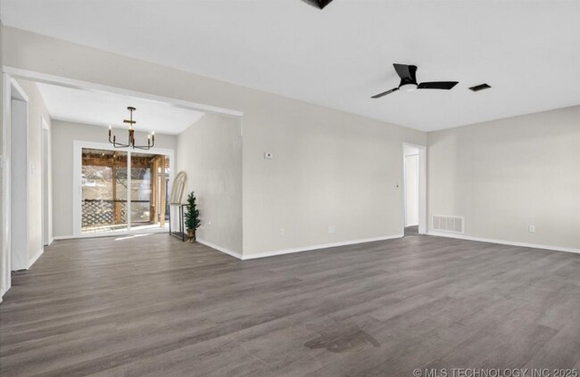 Foto del edificio - 508 NE Avondale Ave