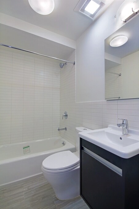 Building Photo - 165 Avenue B