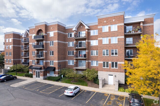 Building Photo - 3401-3451 N Carriageway Dr
