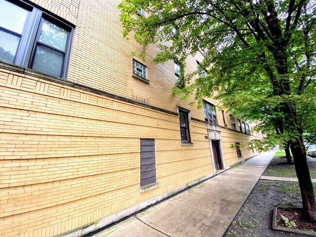 Foto del edificio - 3207 W Cortland St