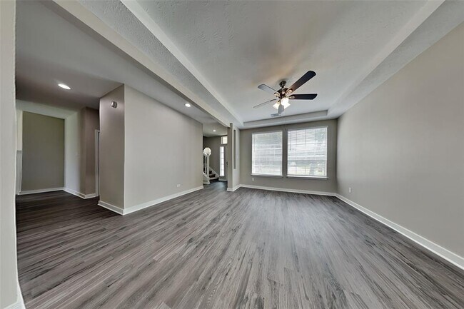 Foto del edificio - 25714 Oakridge Forest Ln