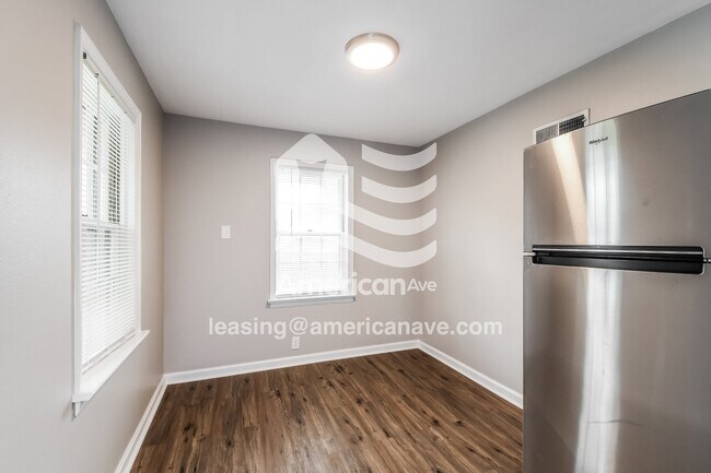Building Photo - 9718 Durham Dr