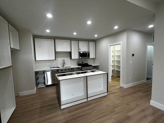 Foto del edificio - 789 Country Ln