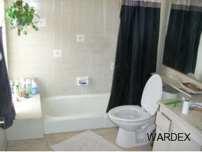 Building Photo - 3 Bed 1 Bath Home w/ 1 Car Garage and Larg...
