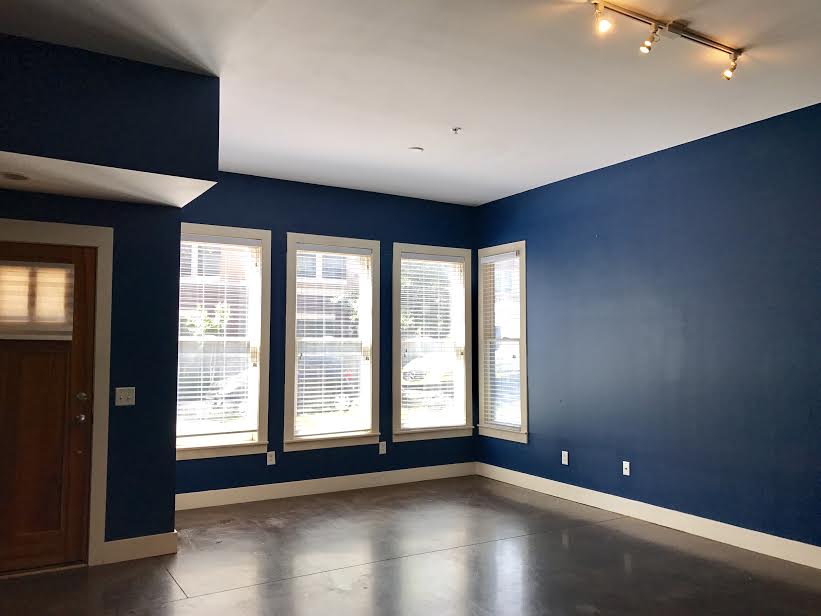 Living Room and Entrance - 518 Madison St