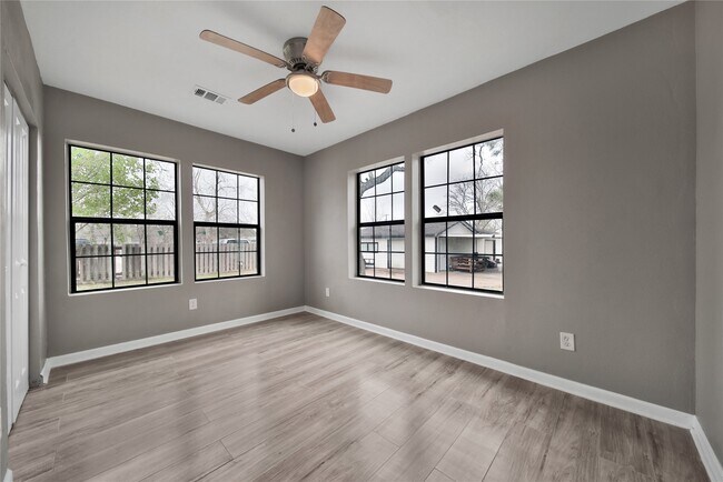 Foto del edificio - 1623 Main St