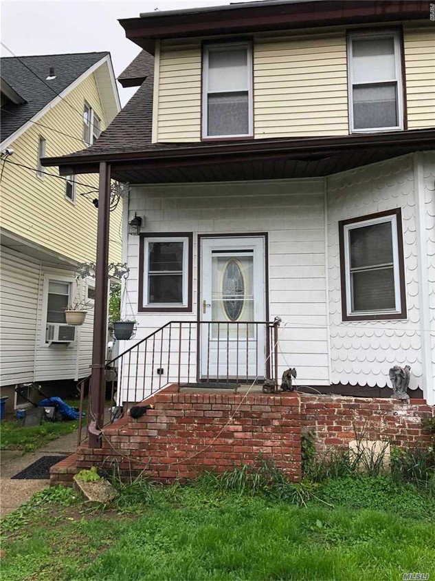 Primary Photo - 2 bedroom in Mineola NY 11501