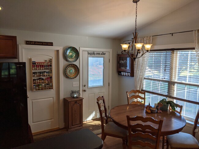 Dining Area - 126 Emma St