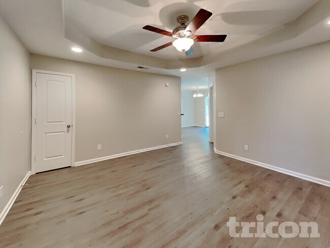 Foto del edificio - 605 Silverhill Dr