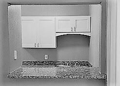 Building Photo - 1 br, 1 bath Apartment - 6852 Gulf Winds Dr.