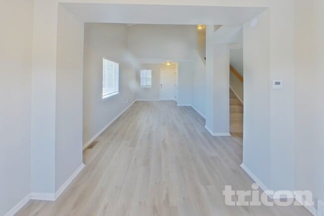 Building Photo - 6325 Blazing Star Dr