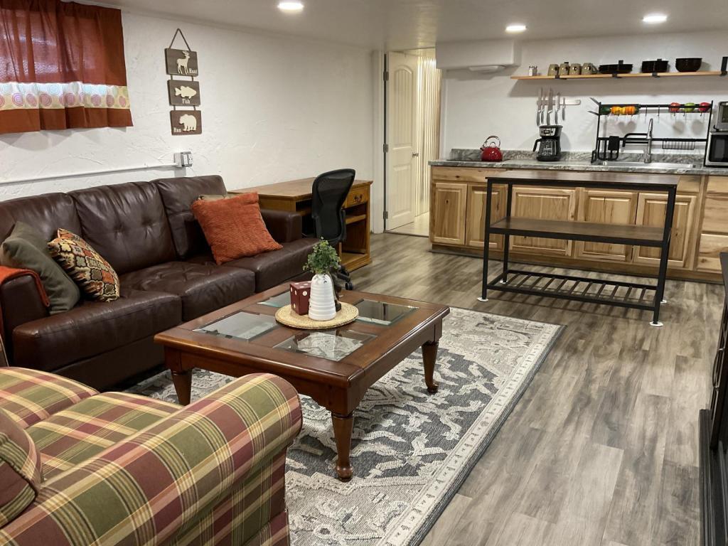 Foto principal - 307 W Robinson St