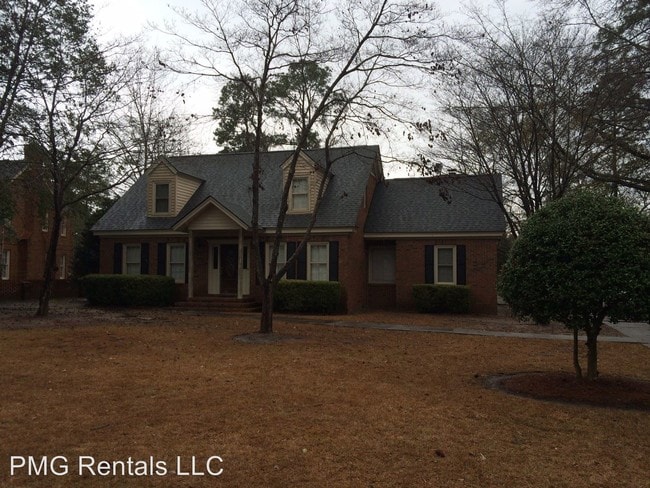 Building Photo - 4 br, 2 bath Room For Rent - 105 Oakleaf Dr
