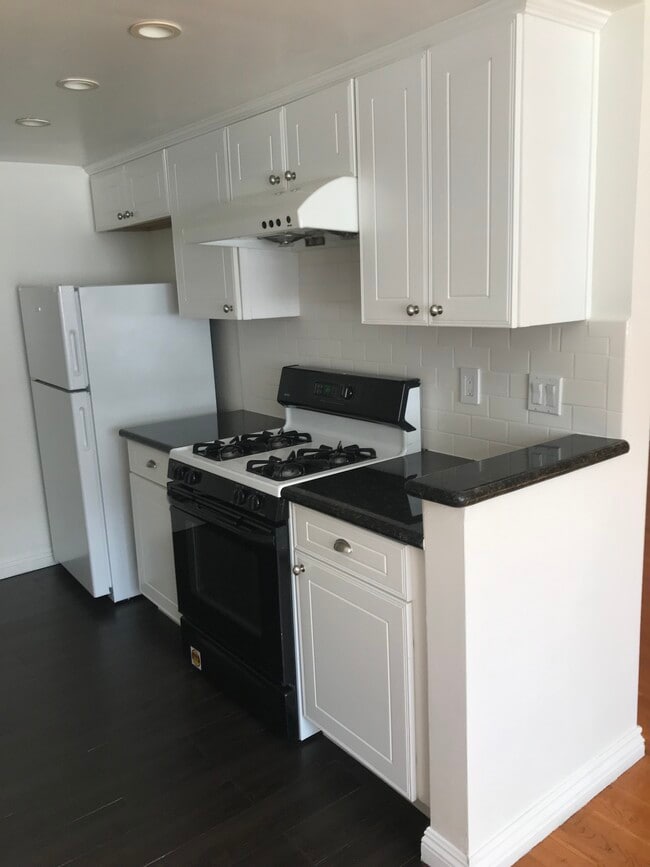 Kitchen - 1730 Camden Ave