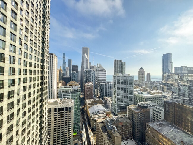 Building Photo - 200 N Dearborn St