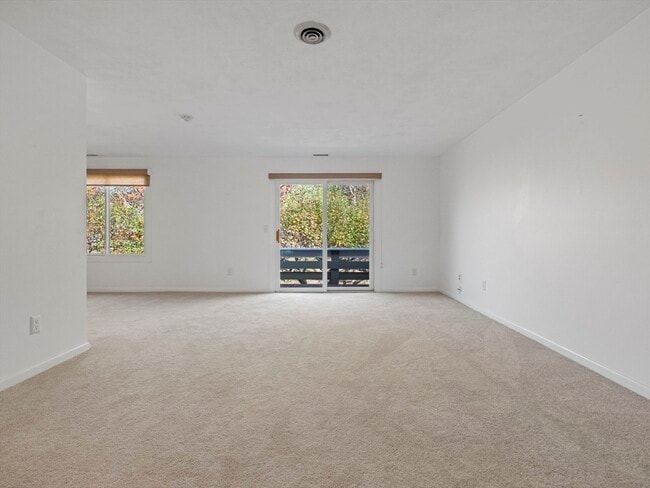 Building Photo - 18 Concord Greene