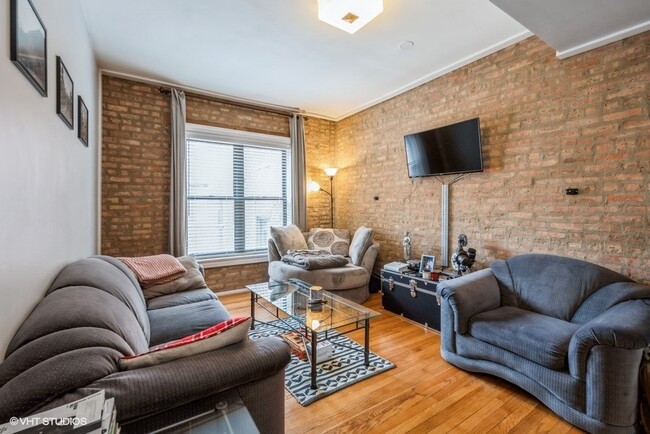 Foto del edificio - 905 W Cornelia Ave