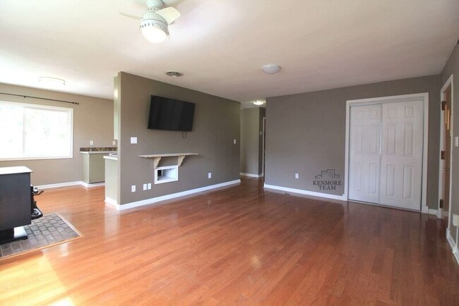 Building Photo - 1073 N 59th Ave