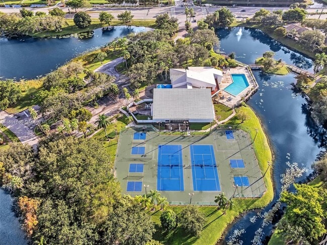 Foto del edificio - 7500 NW 1st Ct
