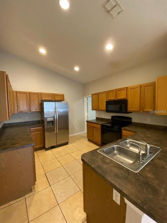Foto del edificio - 502 Blackbird Ln