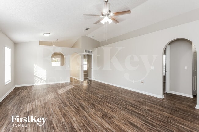 Foto del edificio - 6671 Gentle Oaks Dr N