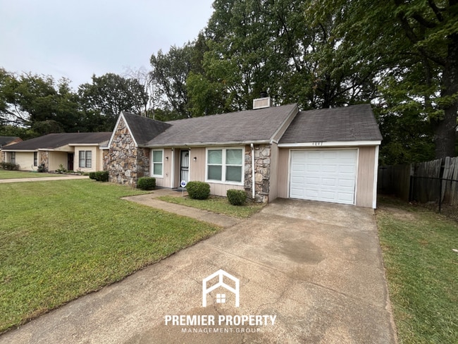 Building Photo - 4847 Daphne Rd