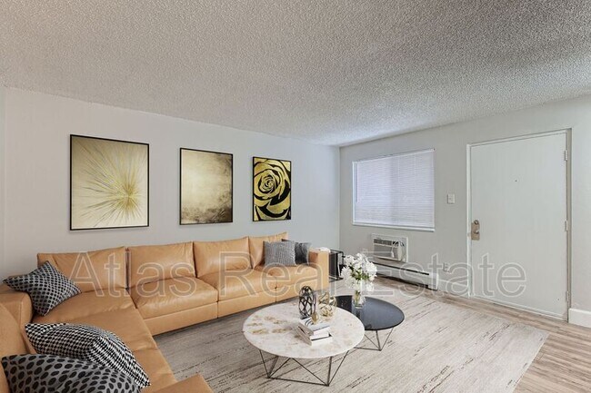 Foto del edificio - 4510 W St Clair Pl