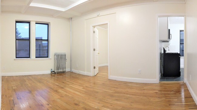 Building Photo - 2353 Foster Ave