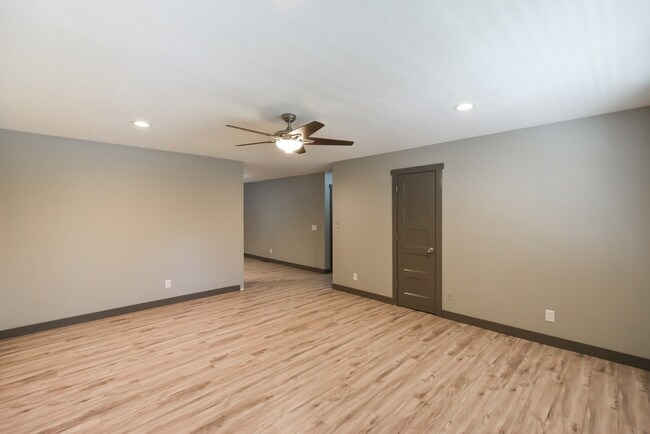 Building Photo - 1614 N 16th St