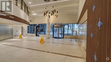 Building Photo - 5081-5081 Hurontario St