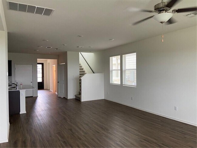 Building Photo - 204 Montauk Loop