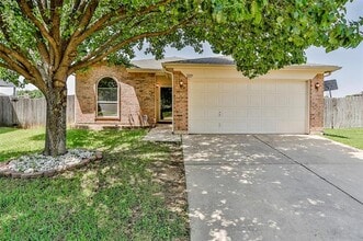 Building Photo - 3229 Spring Crest Ct