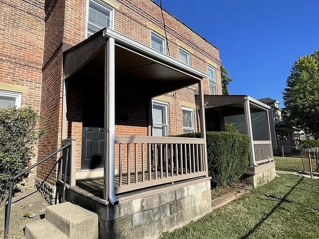 Building Photo - 987-989-989 Oregon Ave