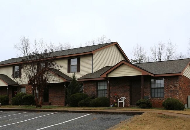 Building Photo - 102 Mountain Dr