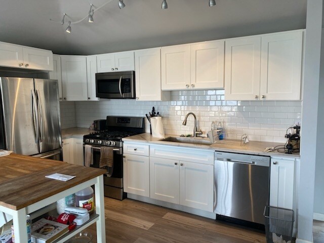 Building Photo - 639 Alta Vista Dr