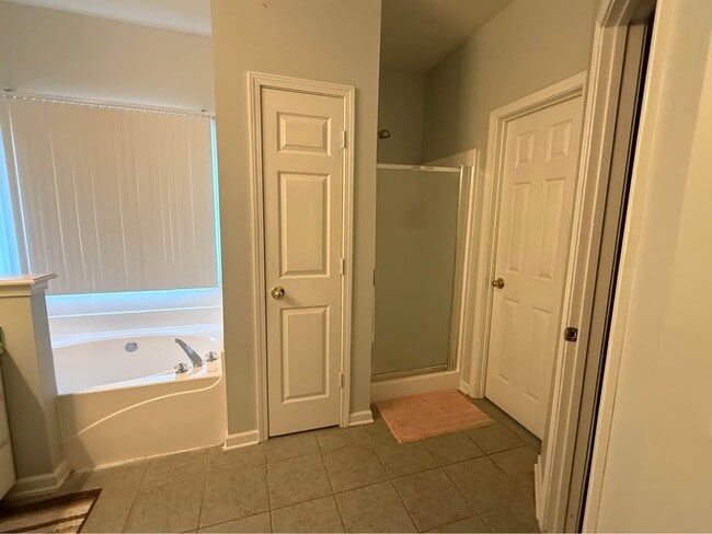 Building Photo - 46 Woodhaven Ct