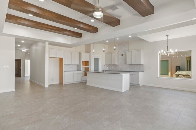 Building Photo - 360 Playa Vista St