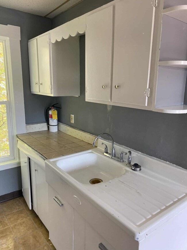 Building Photo - Rutland Apartments