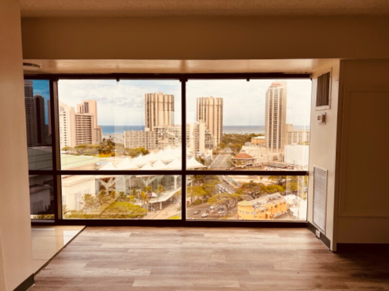 Primary Photo - 1750 Kalakaua Ave