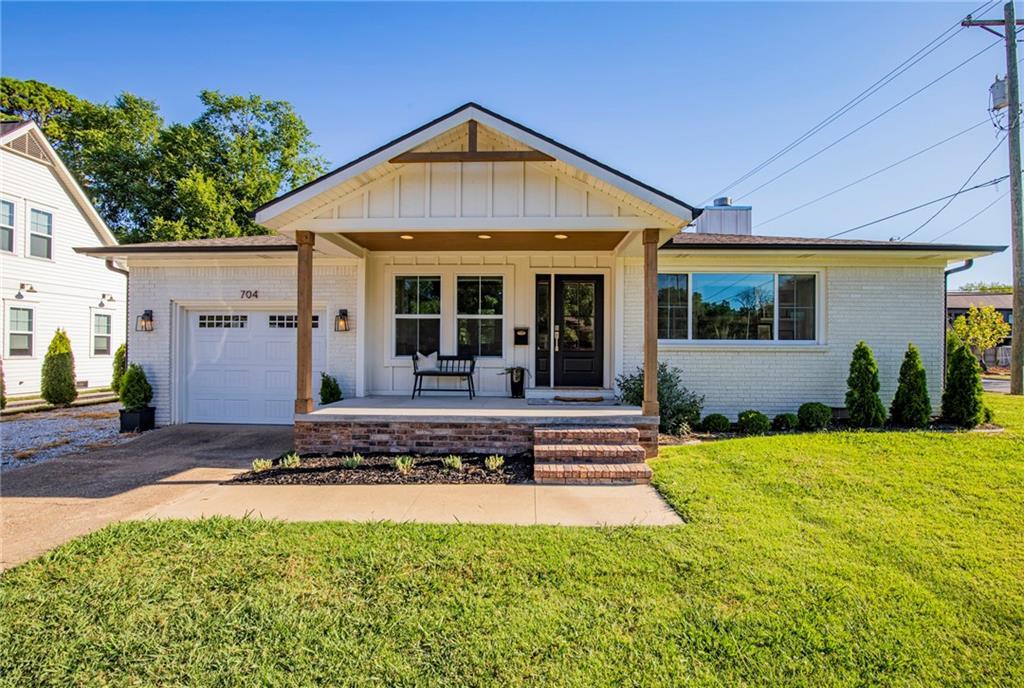 704 NW 6th St, Bentonville, AR 72712 House for Rent in Bentonville