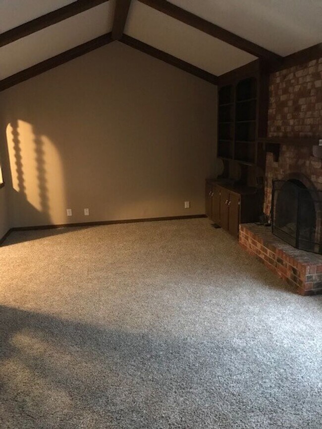 Foto del edificio - 3 bedroom 2 bath home