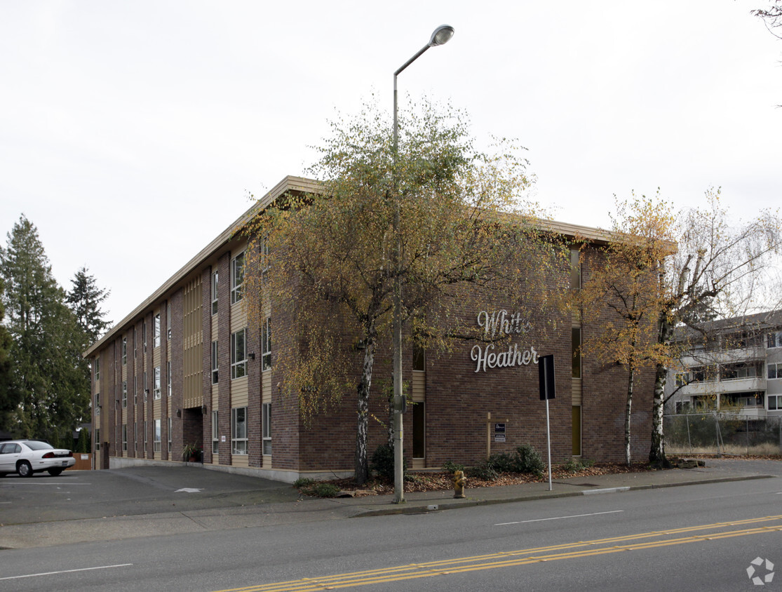 Building Photo - White Heather