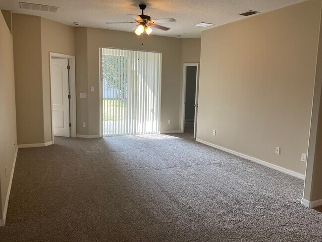 Building Photo - 5729 Ansley Way